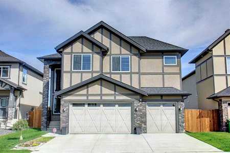 294 Kinniburgh Rd Chestermere, AB T1X 0Y6