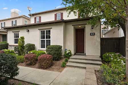 38 Villa Gardens Court #38 Roseville, CA 95678
