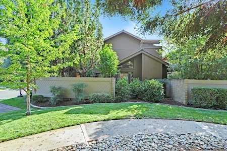 1821 Discovery Village Lane Gold River, CA 95670