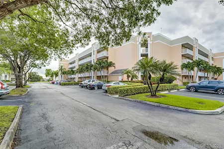 10368 NW 24th Pl #203 Sunrise, FL 33322