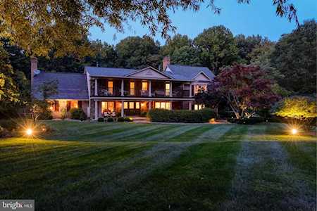 439 Utterback Store Rd Great Falls, VA 22066