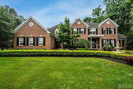 100 Beagle Drive Manalapan, NJ 07726