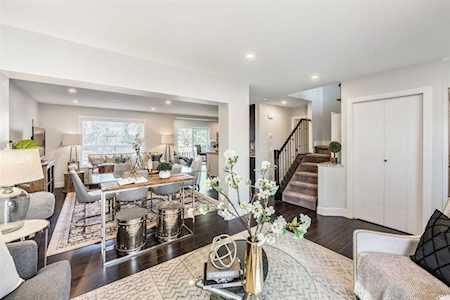 49 Westpoint Gardens SW Calgary, AB T3H 4M6