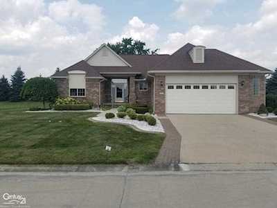 49541 Ishpeming Chesterfield, MI 48047