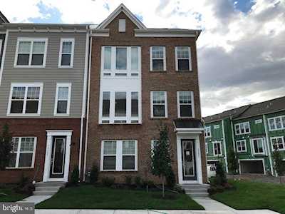 19283 Brookwater Terrace Leesburg, VA 20175