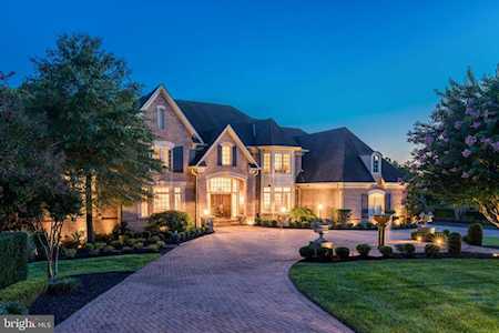 11613 Meadow Ridge Ln Great Falls, VA 22066