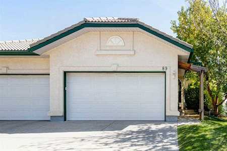 89 Strathearn Gardens SW Calgary, AB T3H 2R1