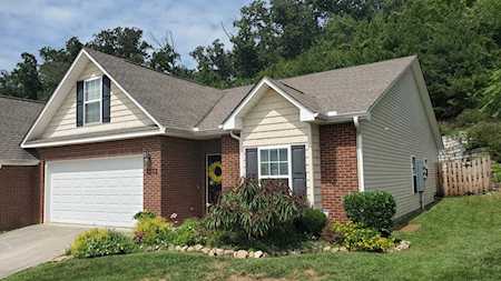 7072 Pemmbrooke Shire Ln Knoxville, TN 37909