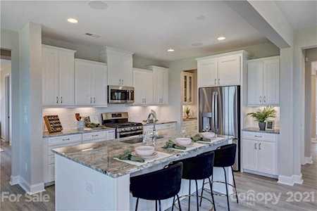 15218 Ravenall Dr Huntersville, NC 28078