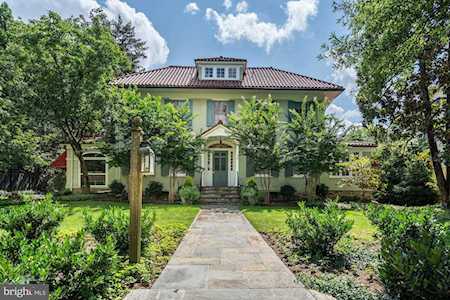 8 Primrose St Chevy Chase, MD 20815
