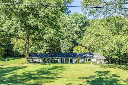 6694 Clearbrook Dr Nashville, TN 37205
