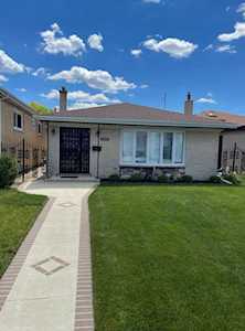 8441 W Castle Island Ave Chicago, IL 60656