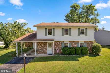 2298 Four Seasons Dr Gambrills, MD 21054