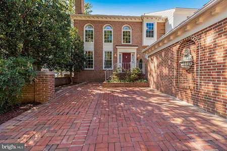 8000 Quarry Ridge Way Bethesda, MD 20817