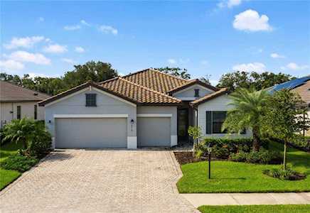 6519 Rosehill Farm RUN Lakewood Ranch, FL 34211
