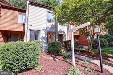 11534 Hearthstone Ct Reston, VA 20191