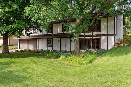 1242 Kari Lane New Brighton, MN 55112