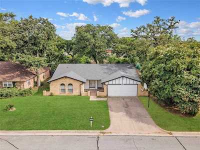 4207 Pyracantha Drive Arlington, TX 76017