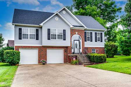11201 Fox Haven Rd Louisville, KY 40229