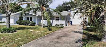 915 67th St NW Bradenton, FL 34209