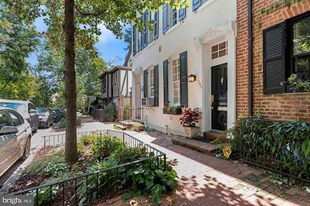 1560 33rd St Washington, DC 20007