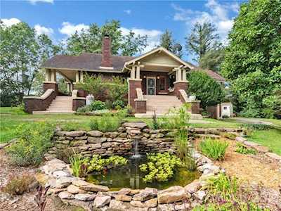 136 Charles St Canton, NC 28716