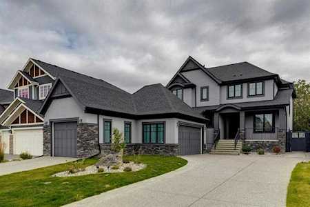 30 Rockcliff Heights NW Calgary, AB T3G 0C7