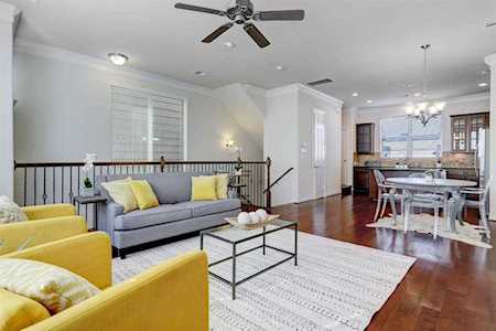 6363 Fairdale Ln Houston, TX 77057