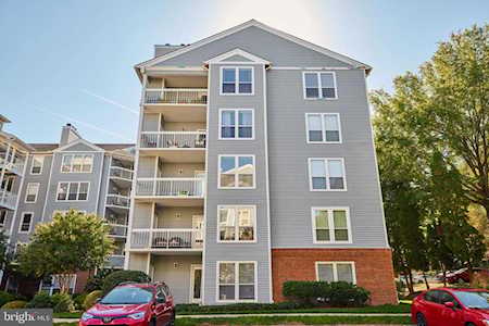 3178 Summit Square Dr #3-A2 Oakton, VA 22124