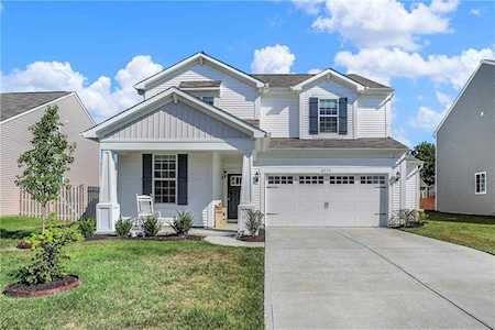 6774 Fallen Leaf Dr Whitestown, IN 46075