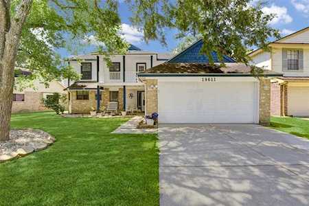 19611 Pine Cluster Ln Humble, TX 77346