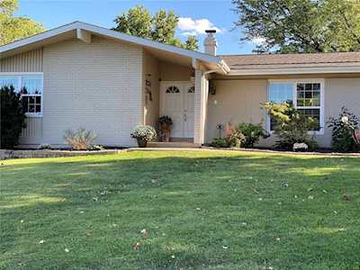 42 Janis Ann St Peters, MO 63376