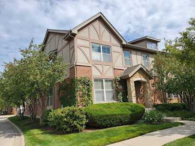 1972 Brentwood Rd Northbrook, IL 60062