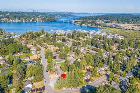 8 Newport Key Bellevue, WA 98006
