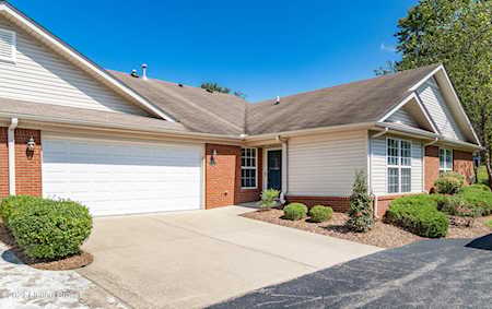 9221 Hawthorne Pointe Dr Louisville, KY 40272