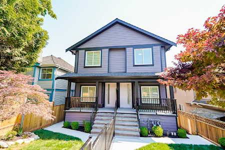 1746 SE Marine Drive Vancouver, BC V5P 2R8