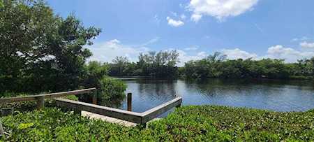 8234 Midnight Pass Rd Sarasota, FL 34242