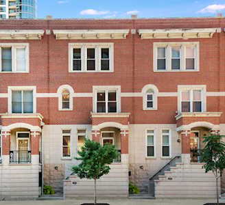 419 W Grand Ave #C Chicago, IL 60654