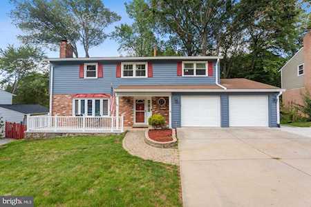 7204 Hadlow Dr Springfield, VA 22152