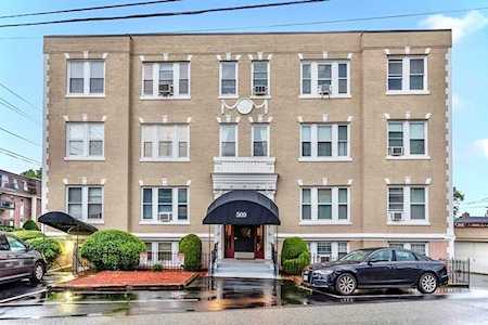 509 Pleasant St, #2-3 Melrose, MA 02176