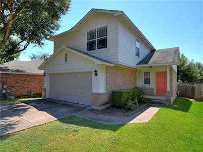 11617 Paul E Anderson DR Austin, TX 78748