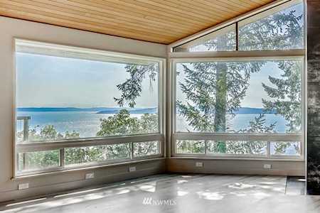 1935 SW Hillcrest Rd Burien, WA 98166
