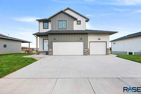 6731 E 45Th St Sioux Falls, SD 57110