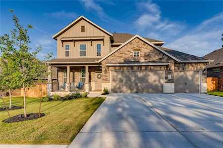305 Buffalo Ridge DR Manchaca, TX 78652
