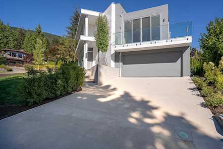 4500 Canterbury Crescent North Vancouver, BC V7R 3N6