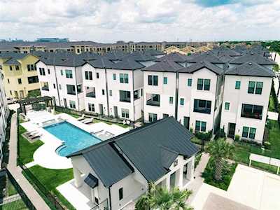 2808 Grand Fountains Dr Houston, TX 77054
