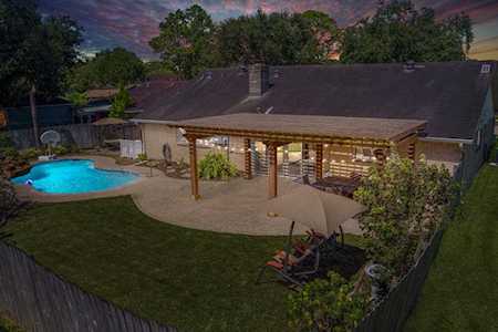 15814 Edenvale St Friendswood, TX 77546