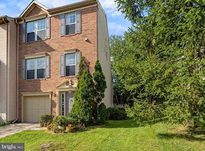14254 Glade Spring Dr Centreville, VA 20121
