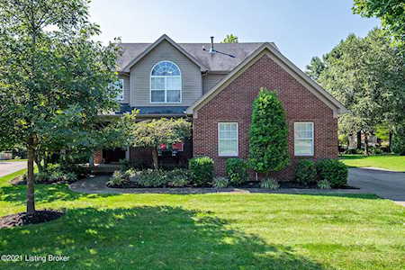 4004 Meadow Crest Ct Louisville, KY 40245