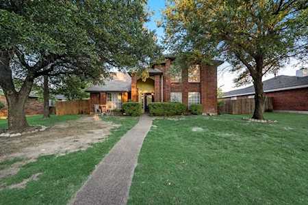 1418 Baker Drive Cedar Hill, TX 75104
